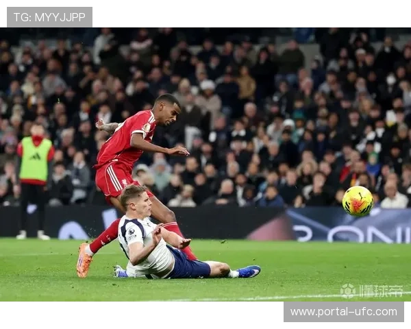 热刺主场两球击败十人多特蒙德，终结五场不胜颓势